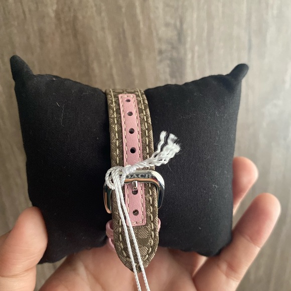Coach Women's Classic Signature Logo Strap Watch - Picture 2 of 7